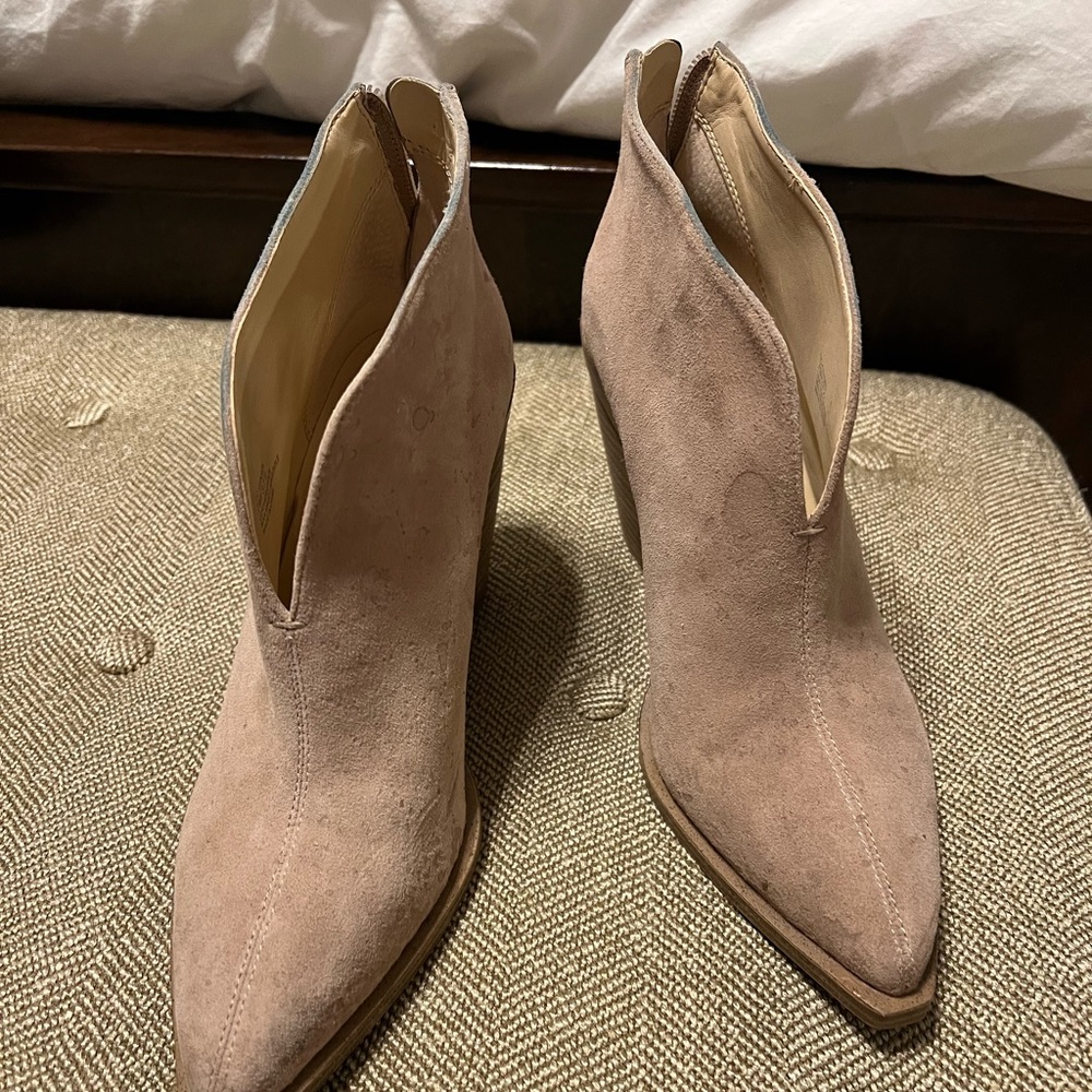 Vince camuto booties